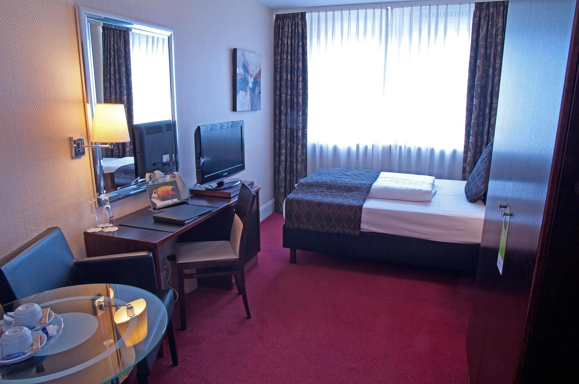 Leonardo Elbbruecken Hotel 4*
